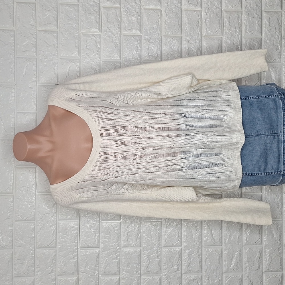 VICTORIA'S SECRET Ivory White Scoop Neck Sweater